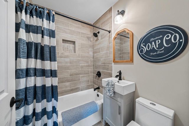 76 Orchard STREET, Williams Bay, WI 53191