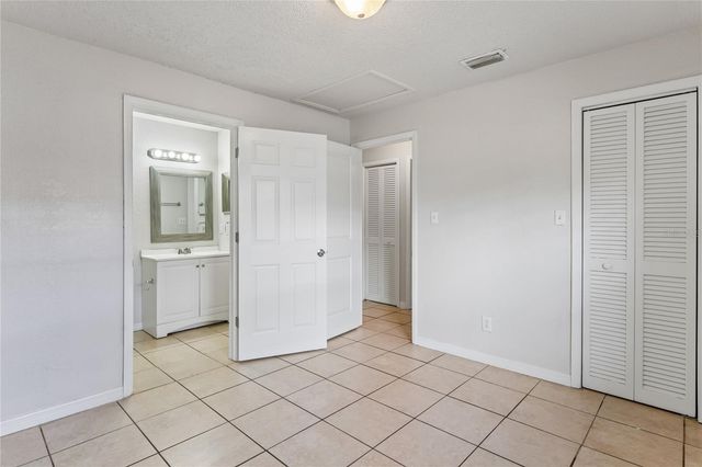 9608 N 10TH STREET, Tampa, FL 33612