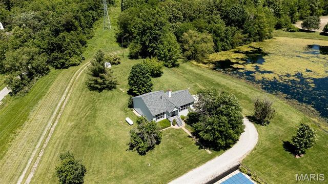 5440 Quercus Grove Road, Edwardsville, IL 62025