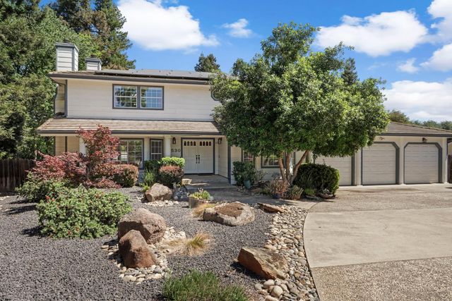 11530 Oak Hill Dr, Oakdale, CA 95361