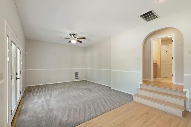 11530 Oak Hill Dr, Oakdale, CA 95361