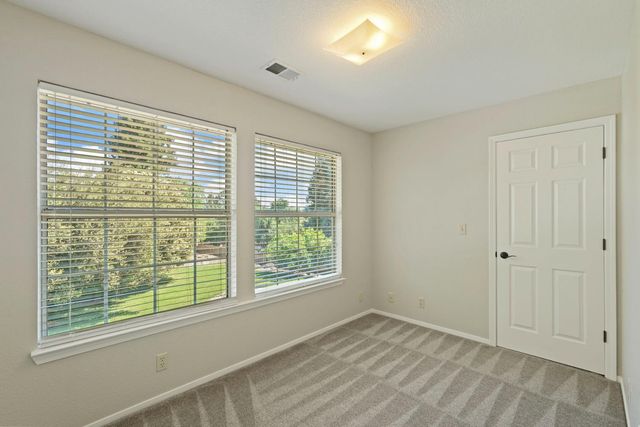 11530 Oak Hill Dr, Oakdale, CA 95361