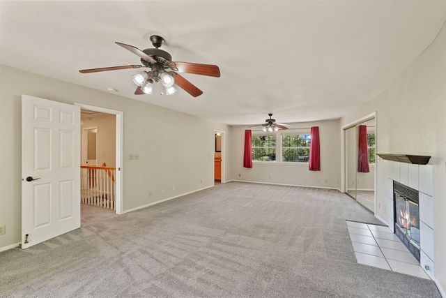 11530 Oak Hill Dr, Oakdale, CA 95361