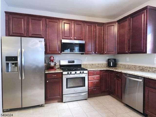 17 Bowers Dr, Allamuchy Twp., NJ 07840