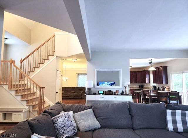 17 Bowers Dr, Allamuchy Twp., NJ 07840