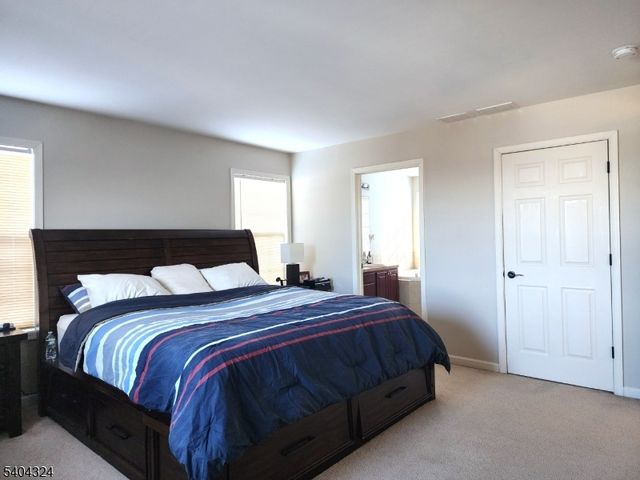 17 Bowers Dr, Allamuchy Twp., NJ 07840