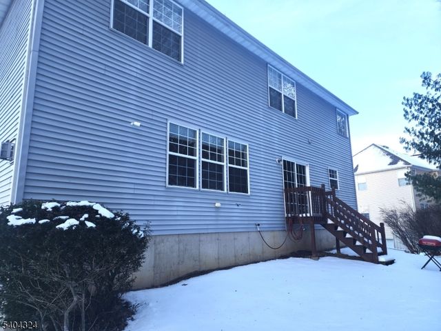 17 Bowers Dr, Allamuchy Twp., NJ 07840