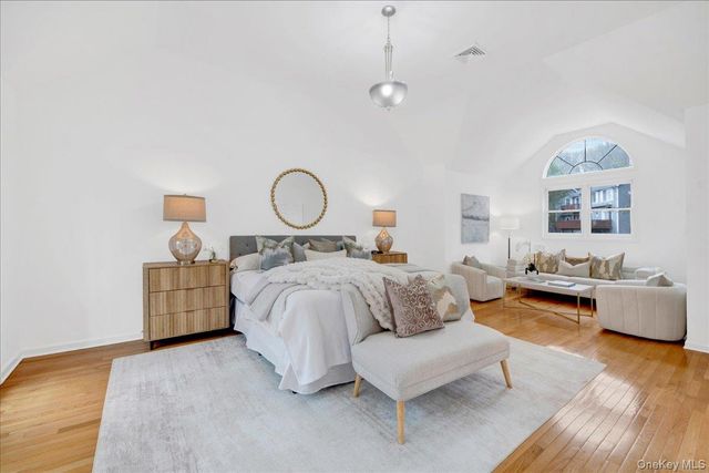 57 Old Town Crossing, Mount Kisco, NY 10549