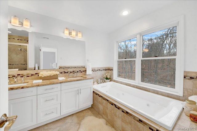 57 Old Town Crossing, Mount Kisco, NY 10549