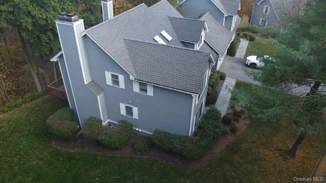 57 Old Town Crossing, Mount Kisco, NY 10549