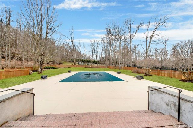 57 Old Town Crossing, Mount Kisco, NY 10549