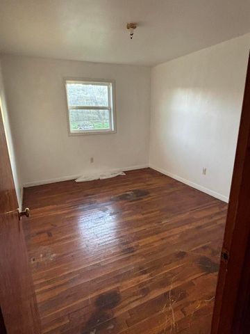 50 W Maytown Road, Ezel, KY 41425