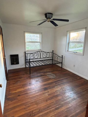 50 W Maytown Road, Ezel, KY 41425