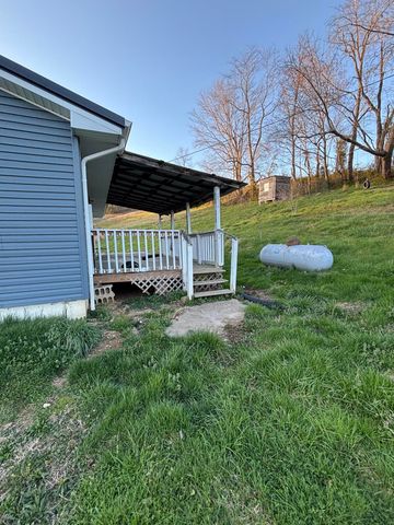 50 W Maytown Road, Ezel, KY 41425