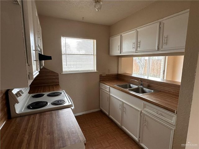 3018 N Cummings Avenue, Mission, TX 78574