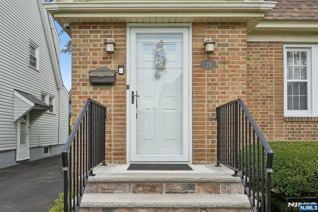 24 Synott Place, Newark, NJ 07106