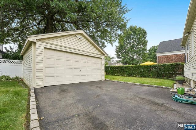 24 Synott Place, Newark, NJ 07106