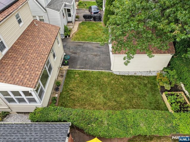 24 Synott Place, Newark, NJ 07106