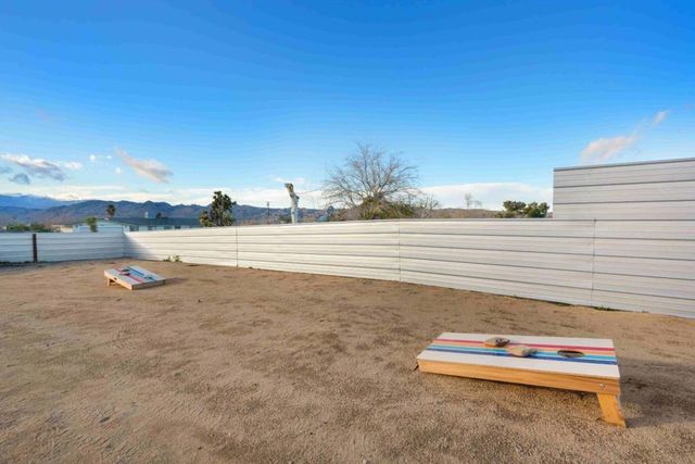 7137 Hanford Avenue, Yucca Valley, CA 92284