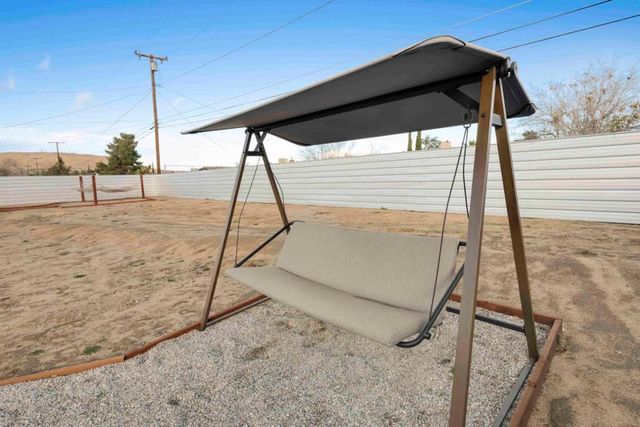 7137 Hanford Avenue, Yucca Valley, CA 92284