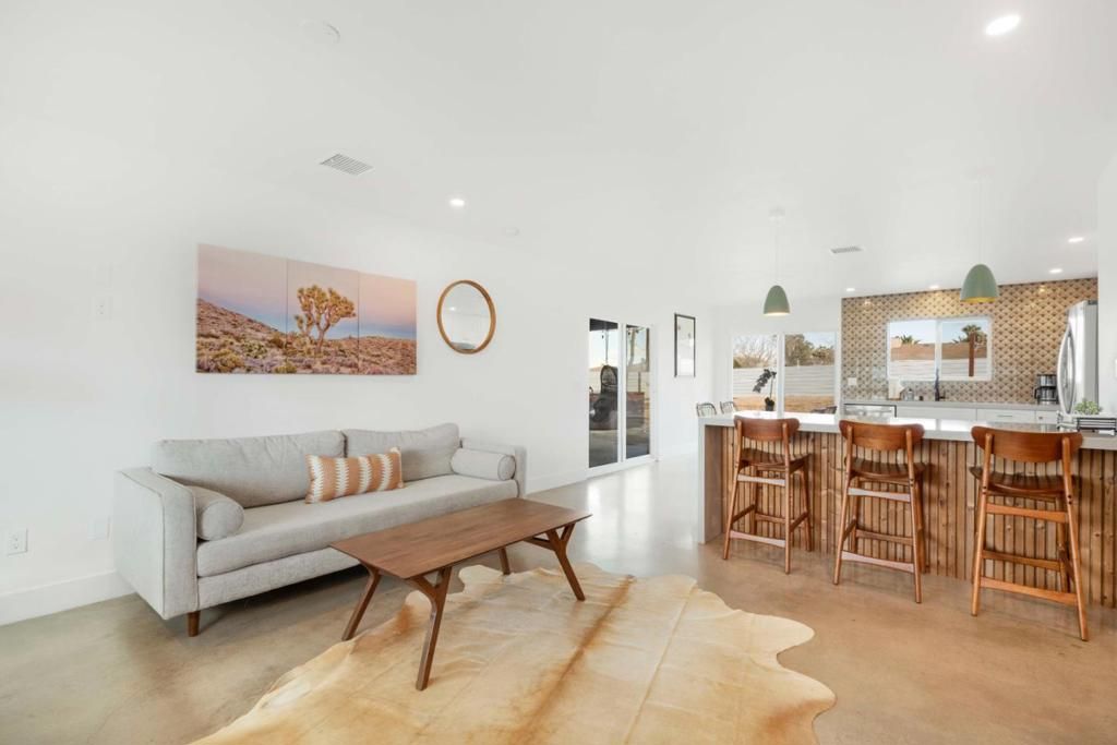 7137 Hanford Avenue, Yucca Valley, CA 92284