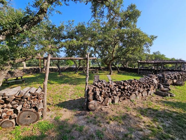 000 Windmill Ridge DR, Blanco, TX 78606