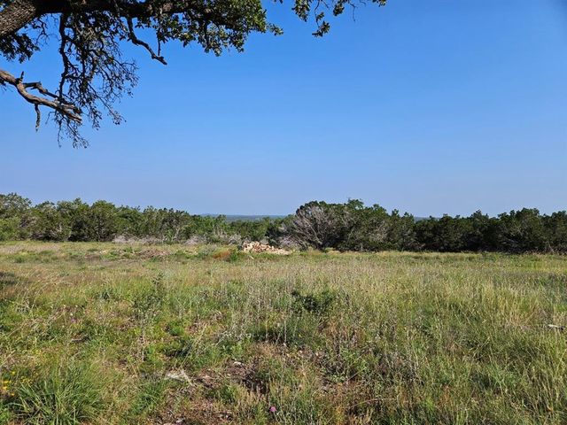 000 Windmill Ridge DR, Blanco, TX 78606