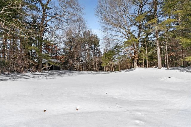 68 East St, Hanover, MA 02339