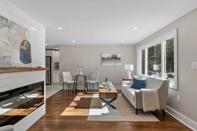 68 East St, Hanover, MA 02339