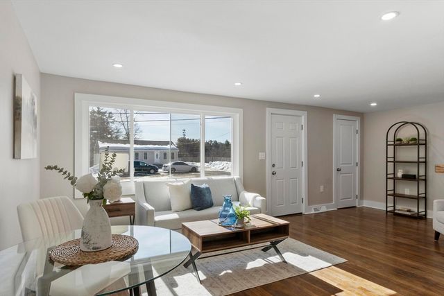 68 East St, Hanover, MA 02339