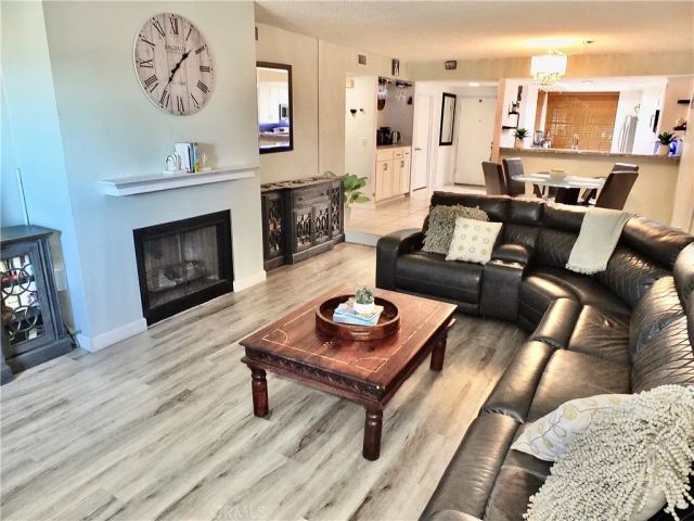 1655 Clark 124, Long Beach, CA 90815