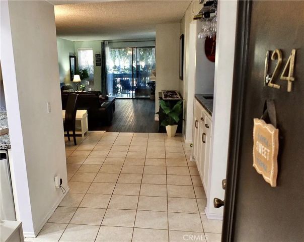 1655 Clark 124, Long Beach, CA 90815