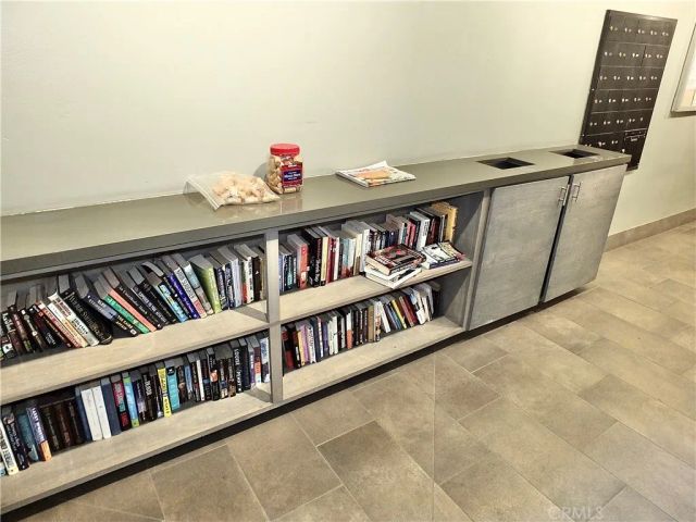 1655 Clark 124, Long Beach, CA 90815