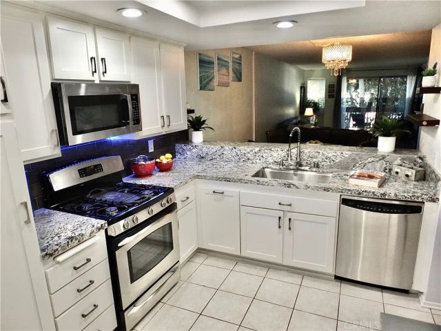 1655 Clark 124, Long Beach, CA 90815