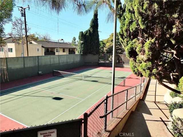 1655 Clark 124, Long Beach, CA 90815