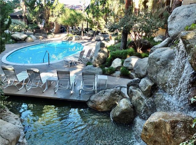 1655 Clark 124, Long Beach, CA 90815