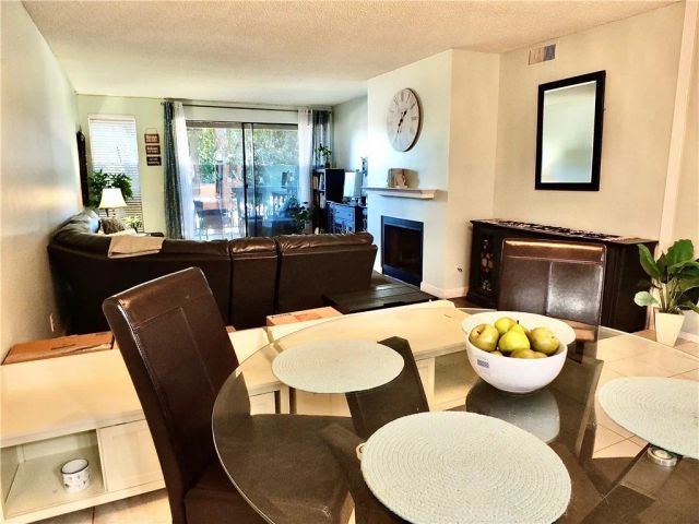 1655 Clark 124, Long Beach, CA 90815