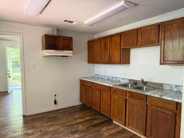 2020 41st Avenue, Gulfport, MS 39501