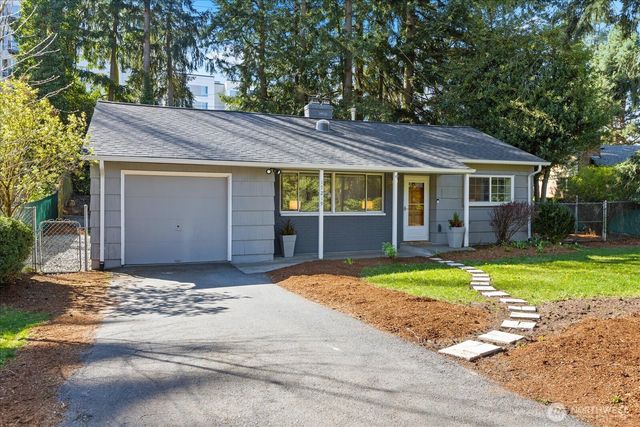 17219 Midvale Avenue N, Shoreline, WA 98133