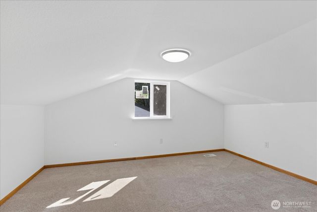 17219 Midvale Avenue N, Shoreline, WA 98133