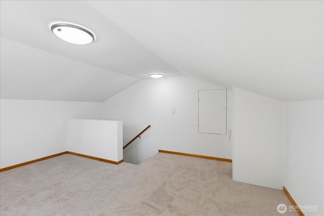 17219 Midvale Avenue N, Shoreline, WA 98133