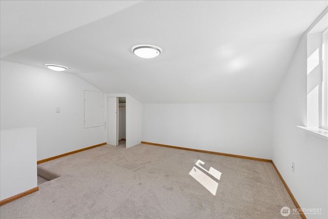 17219 Midvale Avenue N, Shoreline, WA 98133