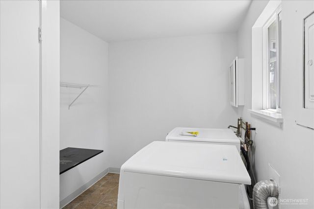 17219 Midvale Avenue N, Shoreline, WA 98133