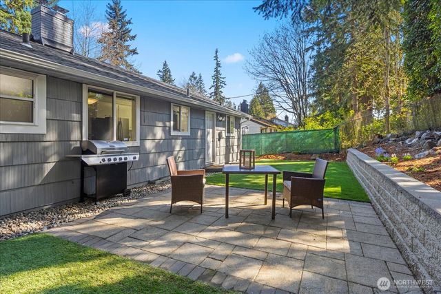 17219 Midvale Avenue N, Shoreline, WA 98133