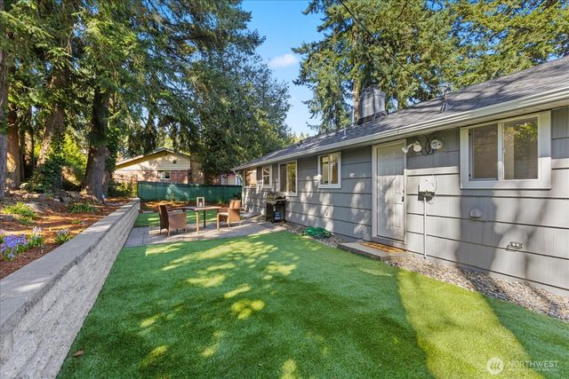 17219 Midvale Avenue N, Shoreline, WA 98133