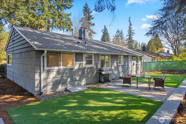 17219 Midvale Avenue N, Shoreline, WA 98133