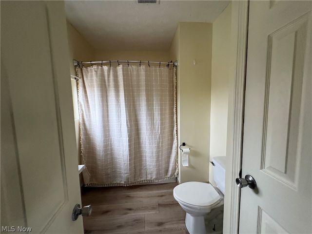 316 Bank Lane SE, New Philadelphia, OH 44663