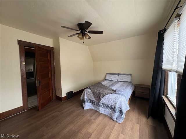 316 Bank Lane SE, New Philadelphia, OH 44663