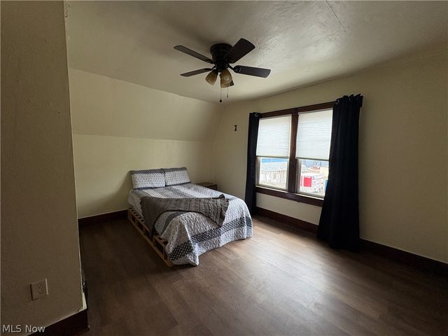 316 Bank Lane SE, New Philadelphia, OH 44663