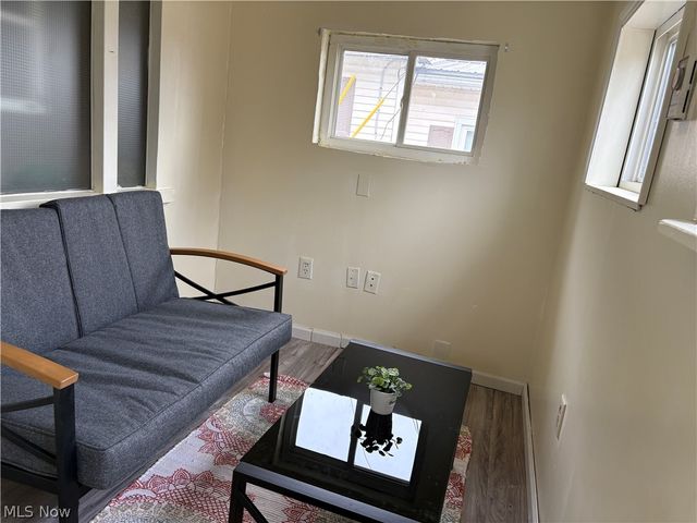 316 Bank Lane SE, New Philadelphia, OH 44663